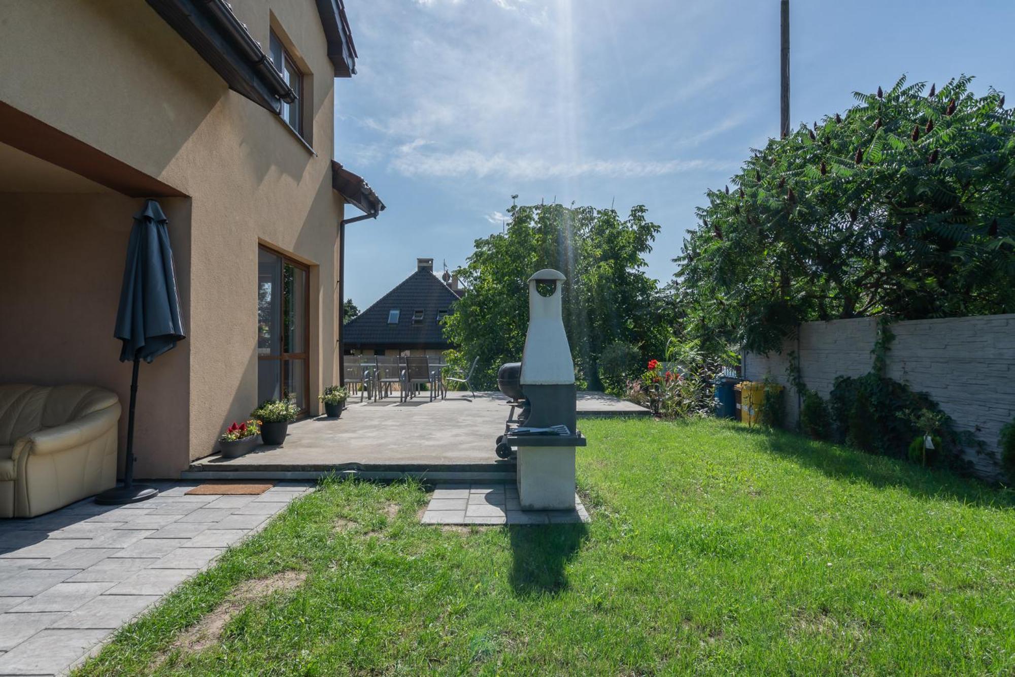 Sleeply Zlotniki Guest house